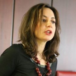 Aslı Aydıntaşbaş Kanada'yı nasıl öveceğini şaşırdı