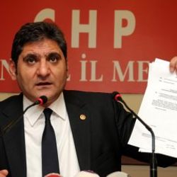 CHP'li vekilden Milliyet'e fotoğraf çıkışı