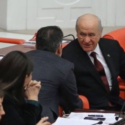 Devlet Bahçeli HDP'li Ahmet Yıldırım'la muhabbet etti