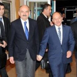 Akdağ ve Müezzinoğlu el ele poz verdi