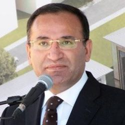 Bozdağ: Türk Milleti Google’dan öğrendiği birini seçmez