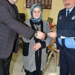 Kayseri'de kayıp bileziğin sahibi anonsla bulundu