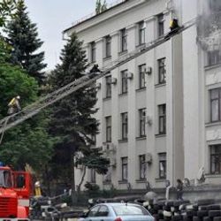 Ukrayna'da AA muhabirinin alıkonulduğu bina vuruldu
