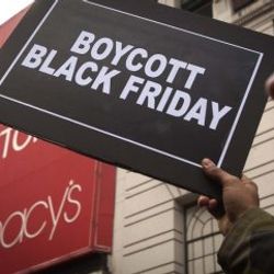 Ferguson protestoları Kara Cuma'ya yenik düştü