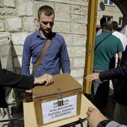 Bosna Hersek'ten Arakanlı Müslümanlara yardım