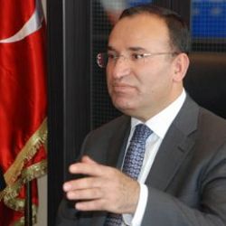 Bekir Bozdağ, CHP ve MHP'ye birleşin çağrısında bulundu