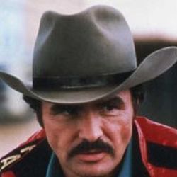 Burt Reynolds yoğun bakımda