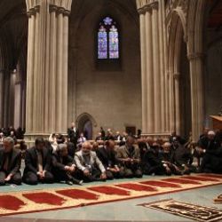 ABD'deki Ulusal Katedral'de ilk kez cuma namazı kılındı