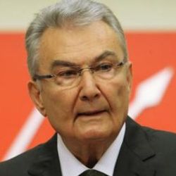 Deniz Baykal çatı adayı eleştirdi