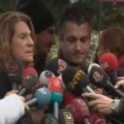 Cemre Birand gazetecilerin karşısında