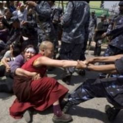 Çin polisi 13 Uygur'u öldürdü