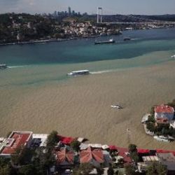 İstanbul Boğazı çamura bulandı
