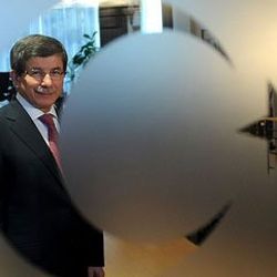 Başbakan Davutoğlu ilk kez YAŞ'a başkanlık edecek