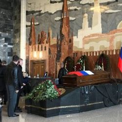 Öldürülen Rus generalin cenaze töreni yapıldı