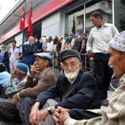 Emeklilerin borçlarının gecikme zamları silinecek