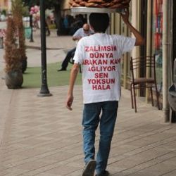 Kocaeli'de simitçiden Arakan duyarlılığı