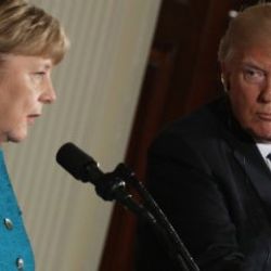 Trump Merkel'i aradı