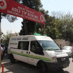 Miras yüzünden annesini öldürdü