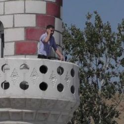 Bayramlaşmak için minareye çıktılar