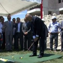 Bakan Çavuşoğlu golf oynadı İZLE