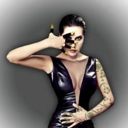 Ebru Yaşar imaj yeniledi