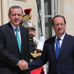 Erdoğan Paris'te Hollande ile görüştü