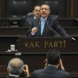 Başbakan'dan CNN muhabirine: Dalkavuk suçüstü yakalandı İZLE