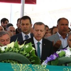 Başbakan Erdoğan cenazede