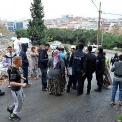 Esenler'de polise saldırı iddiası İZLE
