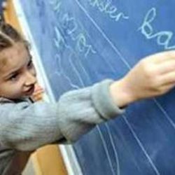 Özel okullarda kıyafeti veli seçecek