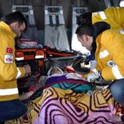 Van'da hamile kadının imdadına jandarma yetişti