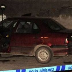 Şizofren komşudan 30 bıçak darbesi