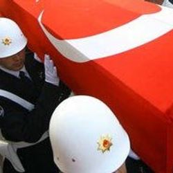 Mardin'de polis aracına silahlı saldırı: 1 şehit