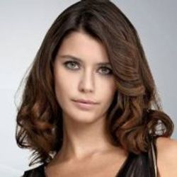 Beren Saat 63 bin TL’lik tazminat davası açtı