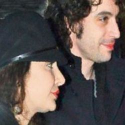 Özgür Mumcu dudakları rujlu görüntülendi