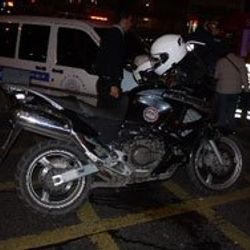 Sakarya'da polis-şüpheli kovalamacası: 2 yaralı