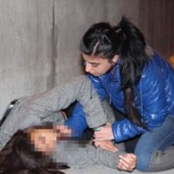 Ayrıldığı sevgilisinin silahıyla kendini vurdu