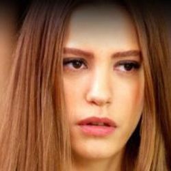 Çağatay Ulusoy'un yeni rol arkadaşı Serenay Sarıkaya