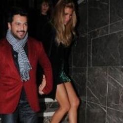 Çağla Şıkel 34 yaşına girdi