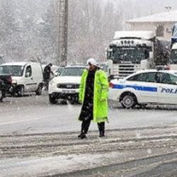 Bolu Dağı'nda tırlara zincir şartı