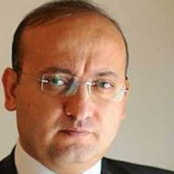 Yalçın Akdoğan: Karayılan Öcalan'a racon kesiyor