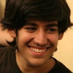 Aaron Swartz evinde kendini astı