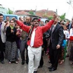 Roman vatandaşlar eğitimle iş sahibi olacak