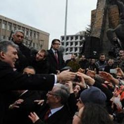 Abdullah Gül Afyon ve Uşak gezisinin fotolarını paylaştı