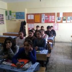 Gönüllüler Hakkari'deki öğrencileri yalnız bırakmadı