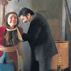 Karadayı'da Feride her şeyi öğreniyor