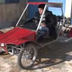 Sivaslı mucit buzdolabından otomobil yaptı