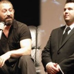 Şahan Cem'i eşofmanıyla iğneledi