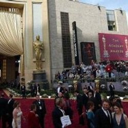 Oscar töreninde Bond sürprizi
