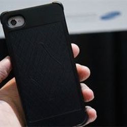 iPhone için dokunmatik kılıf üretildi